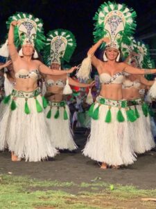 danse-femme-raiatea
